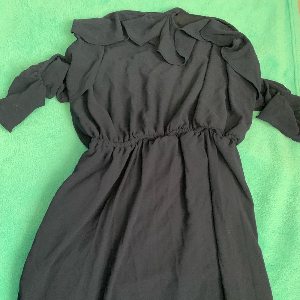 Navy Blue ruffle top. Shoulder drop long dress size L